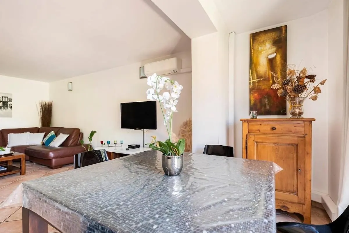 Apartment Cassis, Appartement 3 Chambres Avec Terrasse
