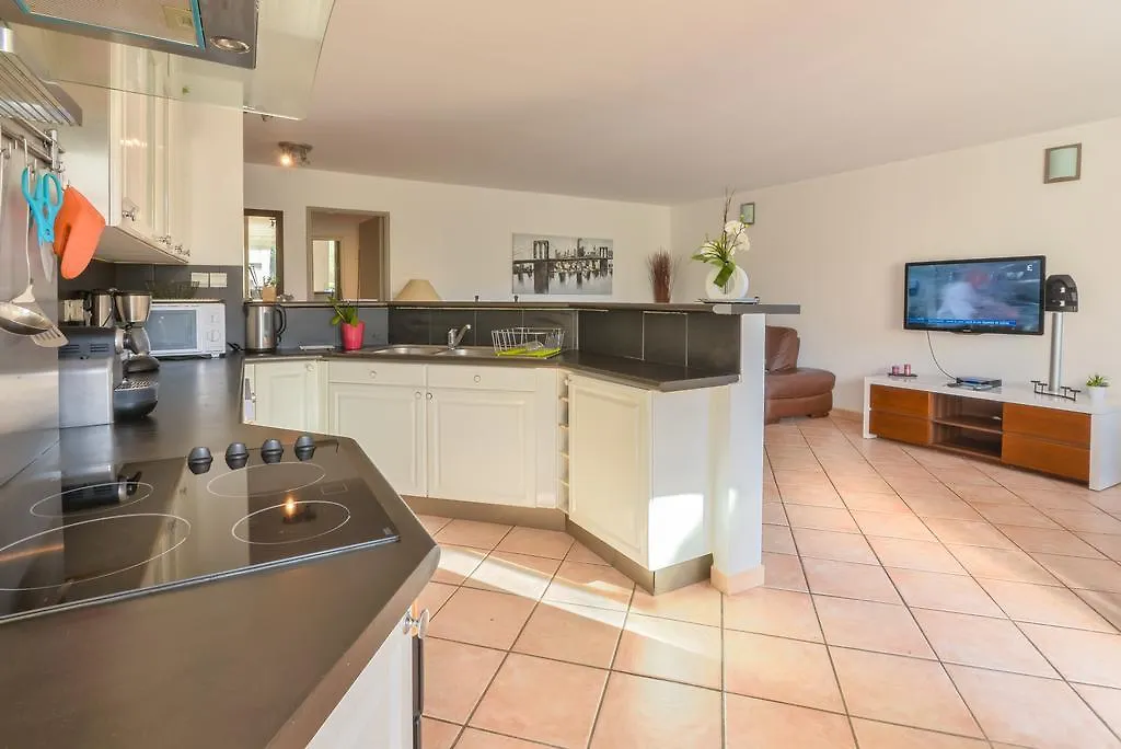 Cassis, Appartement 3 Chambres Avec Terrasse