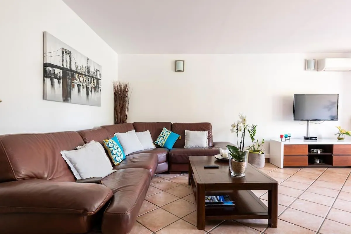 Apartment Cassis, Appartement 3 Chambres Avec Terrasse