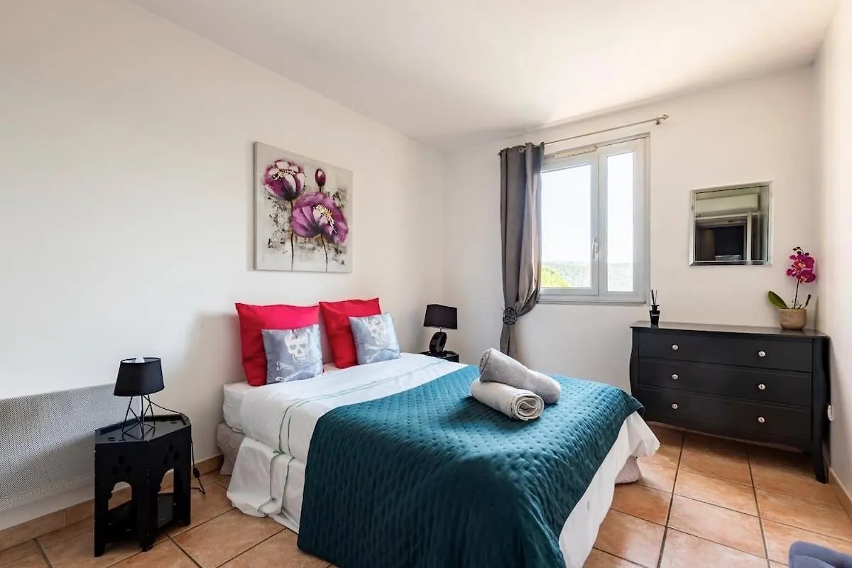 Apartment Avenue Des Terrasses Cassis France